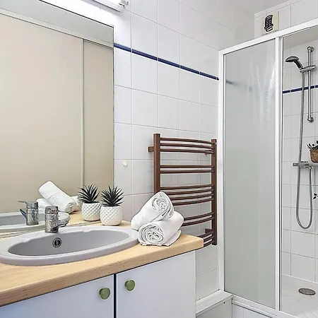 Les Roches By Interhome * ポルニック