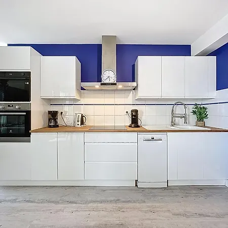 Les Roches By Interhome * ポルニック