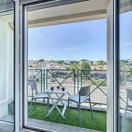 Les Roches By Interhome アパート ポルニック