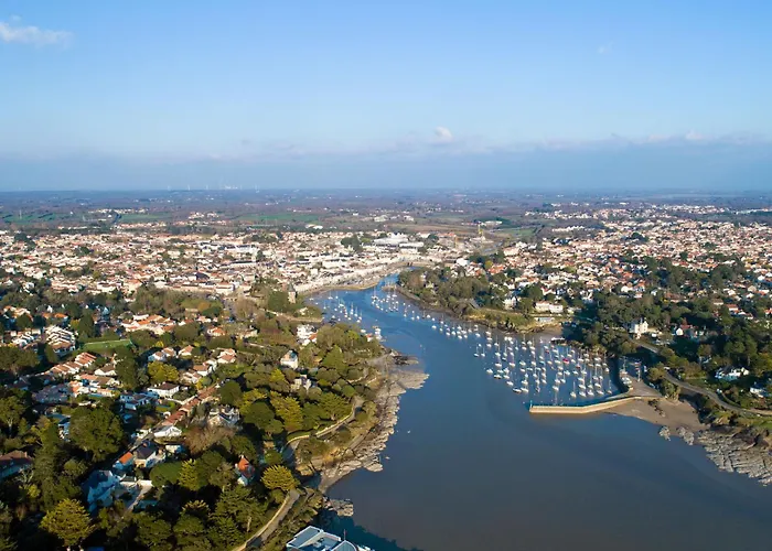 Apartment Les Roches By Interhome