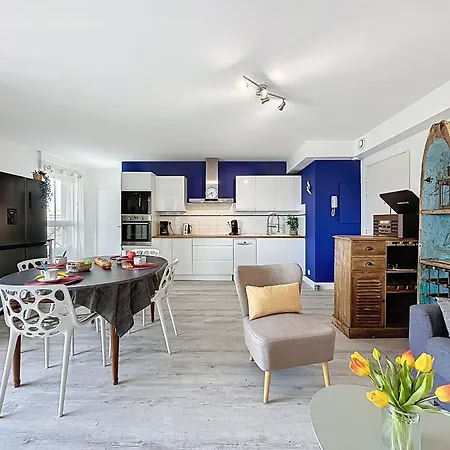 Les Roches By Interhome