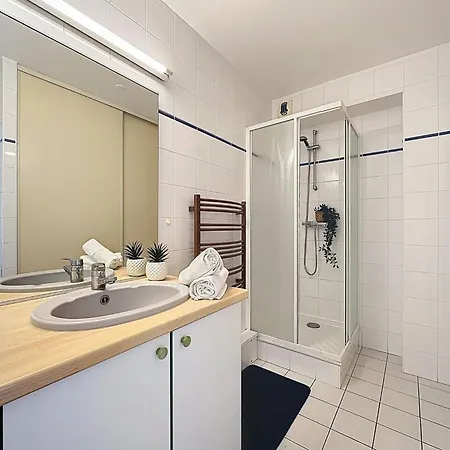 公寓 Les Roches By Interhome *
